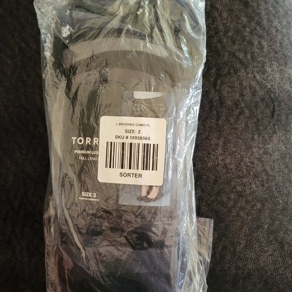 Torrid Full Length Premium Legging - Gray Camo - Size 2 - NWT - Picture 6 of 6